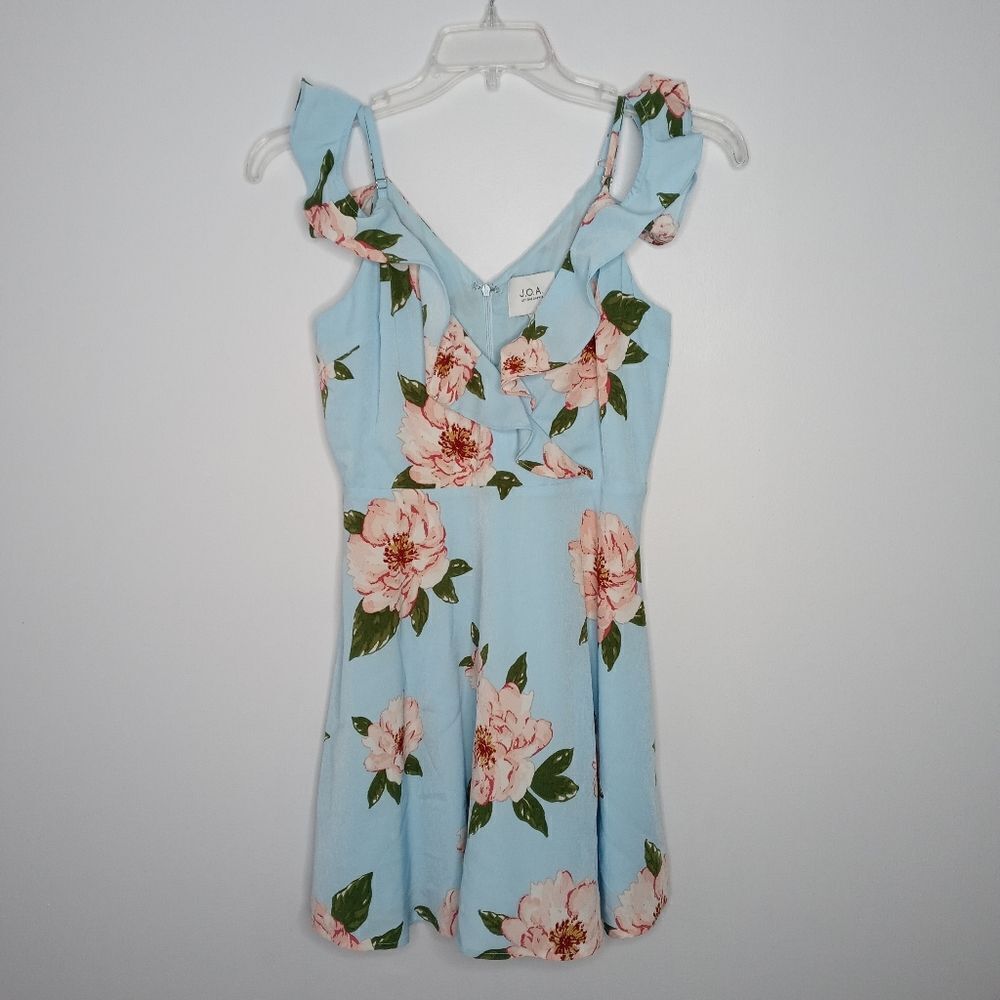 J.O.A cold shoulder floral mini dress size small